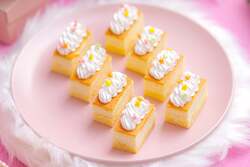 「ホテルニューオータニ大阪でいちごビュッフェ開催！　親子で贅沢スイーツ食べ放題」の写真