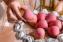 天界を彩るいちごたち