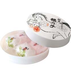 干支鶴乃子（親馬）４個入／810円（税込）
