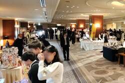 「6年ぶり復活！名古屋東急ホテルでお正月イベント　餅つきや獅子舞を親子で楽しもう！」の写真