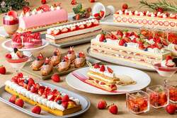 「横浜ベイシェラトンでナイトスイーツブッフェ　宝石のようないちごスイーツが勢ぞろい」の写真