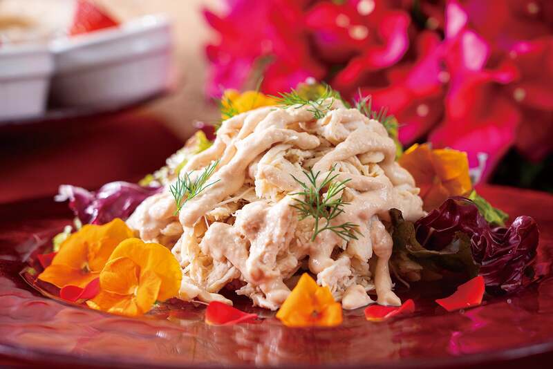 鶏ムネ肉のトンナートソース