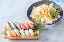 「名古屋のホテルでギリシャ料理を親子で堪能！　いちごスイーツも楽しめる地中海フェア」の写真