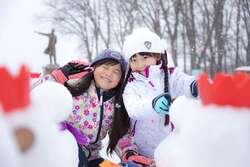 「札幌市豊平区「羊ヶ丘スノーパーク2026」雪まつり期間は中学生以下入場無料」の写真