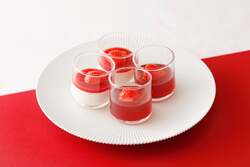 「ホテルニューオータニ（東京）でいちごスイーツビュッフェ開催！　親子で楽しめる」の写真