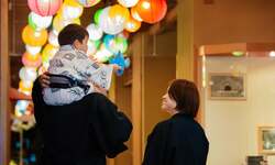 「函館・湯の川温泉で小学生以下半額の家族応援宿泊プラン登場　60分飲み放題も無料！」の写真