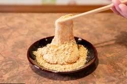 「愛知県瀬戸市で500円で楽しむ本格餅つき体験！　グランピング宿泊券が当たる福引も」の写真