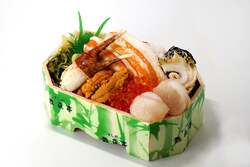 〈すし処 雑魚亭〉海の八彩