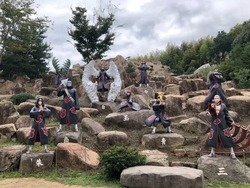 「全国のおすすめ巨大＆立体迷路18選！　日本最大級＆変わり種も！」の写真