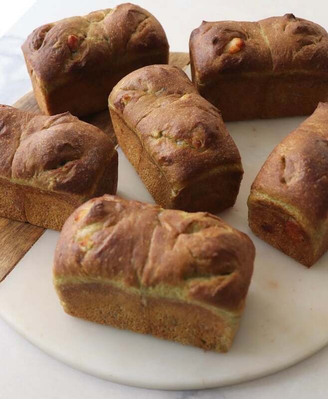 「ベルガモットとゴールデンレーズンの白ワイン食パン」