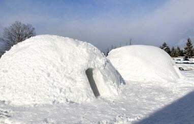 2月限定！ポポラかまくら体験　所要時間：60分　　料金：1,500円/人（税込）