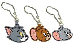 「フェイスダイカット AirPods Proケース」  全3種：各税込3,630円