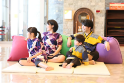 「岩盤浴休憩エリア」は家族でゆっくりくつろげる空間