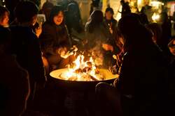 「【入場無料】ランタン打ち上げ＆餅つきも！　静岡市・駿府城公園で新春の夜市を満喫」の写真