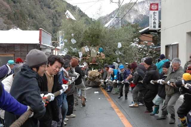 お松引き（丹波山村観光協会）