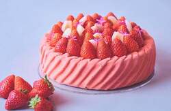 イチゴとライチのシャルロット