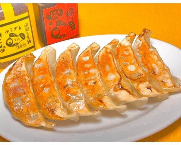 〈はちまん餃子〉タレが選べる宇都宮肉汁餃子（１０個入）　１,０８０円