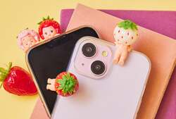 秘密の苺MICO E（2号館1F）  　ぶら下がり苺キューピー