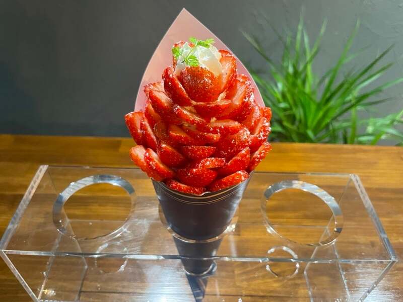 39Café  　プレミアムいちごクレープ