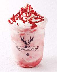 ＜THE ALLEY＞ (イーストヤード1階) ソラマチ限定  タピオカミルキーストロベリー