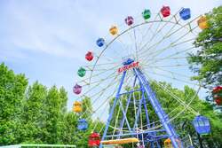 「【入園無料】埼玉の遊園地「むさしの村」が2日間限定の開放！ポニー流鏑馬体験も開催」の写真