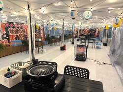 「郡山市に冬限定の牡蠣小屋オープン！ストーブ完備のテントで産直カキを親子で堪能」の写真