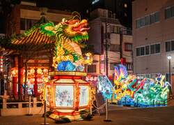 「横浜で光の祭典！30超のイルミを巡るスタンプラリー開催。1月20日からは春節祭も」の写真