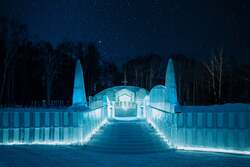 今冬20周年を迎えた「氷の教会」