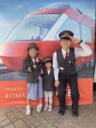 「夢の5社が集結！駅長なりきり体験やNゲージ運転も楽しめる鉄道フェスタが藤沢で開催」の写真