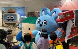 「夢の5社が集結！駅長なりきり体験やNゲージ運転も楽しめる鉄道フェスタが藤沢で開催」の写真