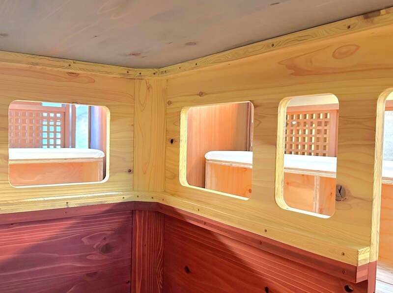 子供が車内から顔を覗かせることができます