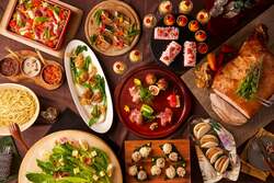 「バレンタインはホテルで本格スイーツ作り！パティシエ直伝タルト＆豪華ディナーを満喫」の写真