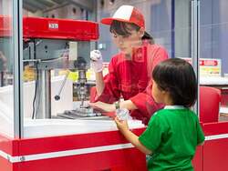  「トミカ組立工場」1回900円