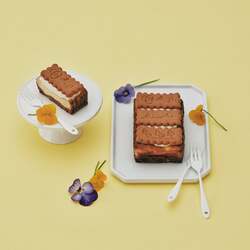 北海道地チーズのメイプルBISCAKE（ビスケイク）