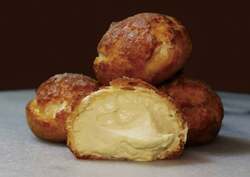 安納芋シュークリーム（五島商店 佐藤の芋屋）