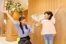 「【2026】東京・関東のひよこふれあいカフェ＆動物園9選！さわれる人気スポット」の写真