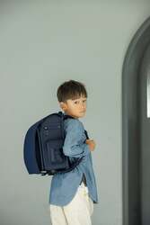 「かぶせがない新形状も！2027年度ランドセル展示会が全国18会場でスタート」の写真