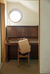 「かぶせがない新形状も！2027年度ランドセル展示会が全国18会場でスタート」の写真