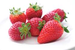 「先着100名にいちご贈呈！横浜で「ほこたいちごフェア」開催、限定スイーツ10種も」の写真