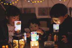 「雪遊び＆宝探しに子供が夢中＆巨大かまくらで大人も寛げる！冬の楽園が鳥取大山に誕生」の写真