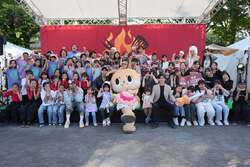 「絶品肉料理とビールが集結！ヒーローショーやダンスも楽しめる肉祭、川崎でGW開催決定」の写真