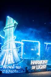 「夜の光るシャボン玉と花に感動！キッズマルシェも楽しいフラワーパークのバレンタイン」の写真