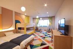 「巨大屋内パーク＆二段ベッドの客室に大喜び！子連れ旅の新定番、大江戸温泉・松島へ」の写真