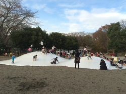 「【関東】大型ふわふわドームがある公園＆スポット14選｜東京・神奈川・千葉・埼玉」の写真