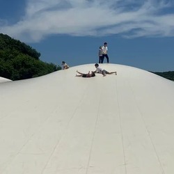 「【関東】大型ふわふわドームがある公園＆スポット14選｜東京・神奈川・千葉・埼玉」の写真