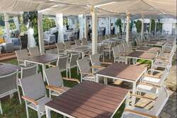 「ハンバーガー作りや遊具に子供が夢中！親子で遊び尽くす体験型BBQが成田に誕生」の写真