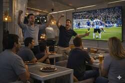 「ハンバーガー作りや遊具に子供が夢中！親子で遊び尽くす体験型BBQが成田に誕生」の写真