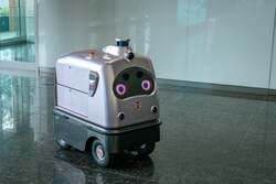 DeliRo（デリロ）／自動運転配送ロボット