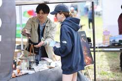 「アスレチックやグルメを親子で満喫！横浜・海の公園で入場無料のアウトドアイベント」の写真