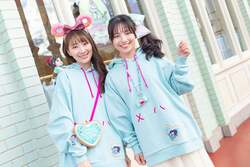 「自分好みのパフェが作れる！東京ディズニーランドにヴァネロペのお菓子な世界が再登場」の写真